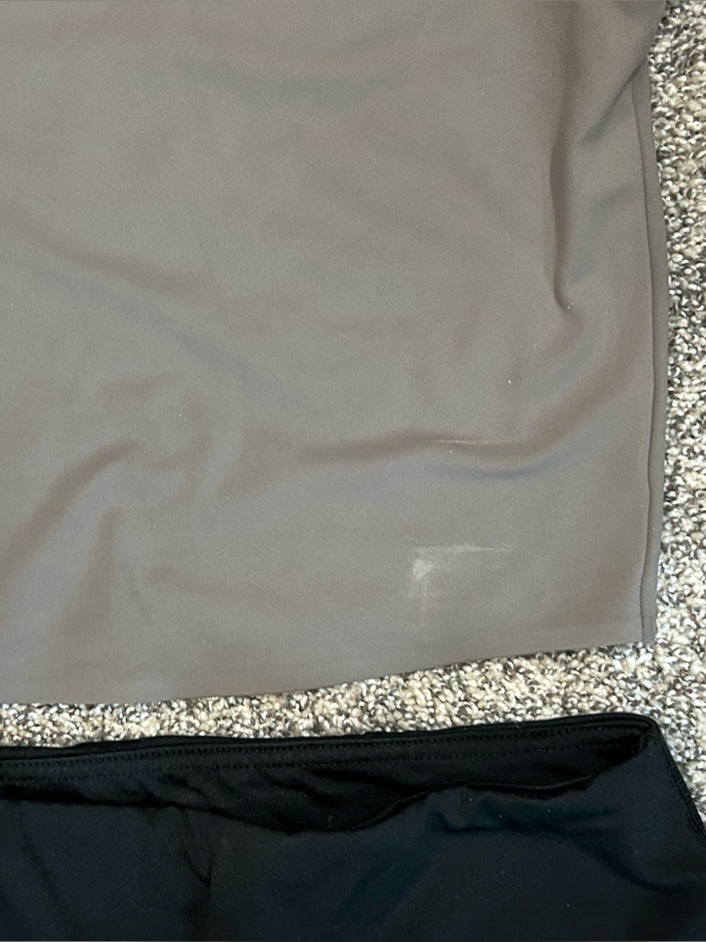 Workout outfit Size XS / AIRism Women's Cropped T-Shirt and black pants - Picture 2 of 3